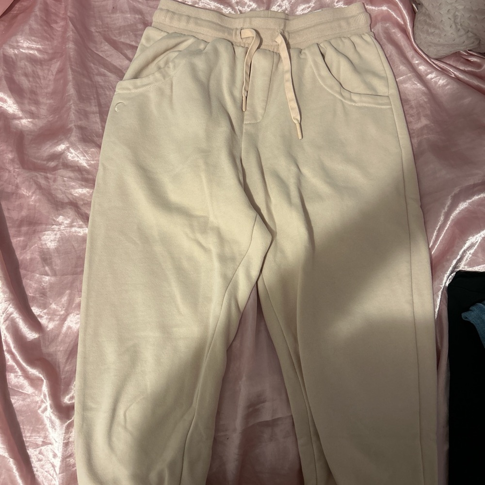 ZYIA Kids Light Cream Joggers
